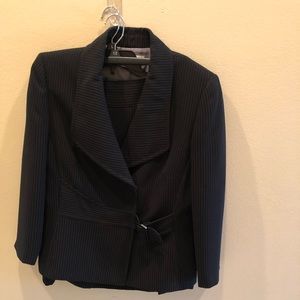 2pc Tahari black pin stripe skirt suit size 12
